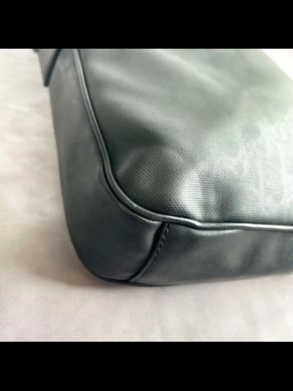 Dior Men’s Dark Green Messenger Crossbody Bag